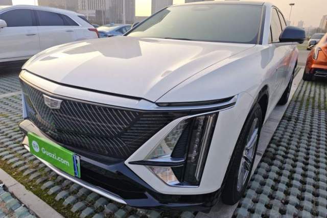 Used Cadillac LYRIQ 2024 Rear-Drive Standard Range Luxury Edition