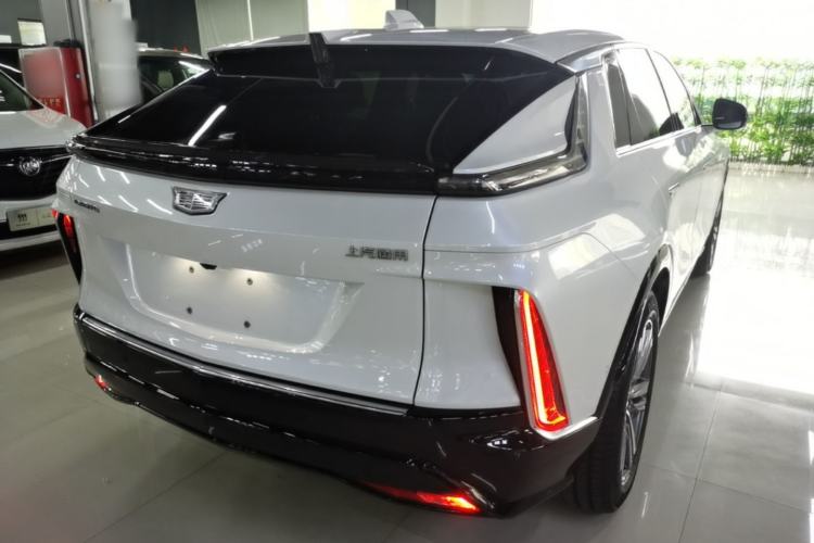 Used Cadillac LYRIQ 2024 Rear-Drive Standard Range Luxury Edition Rear Right 45 Deg