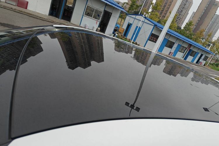 Used Cadillac LYRIQ 2024 Rear-Drive Standard Range Luxury Edition Roof