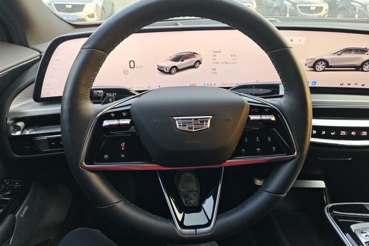 Used Cadillac LYRIQ 2024 Rear-Drive Standard Range Luxury Edition Steering Wheel