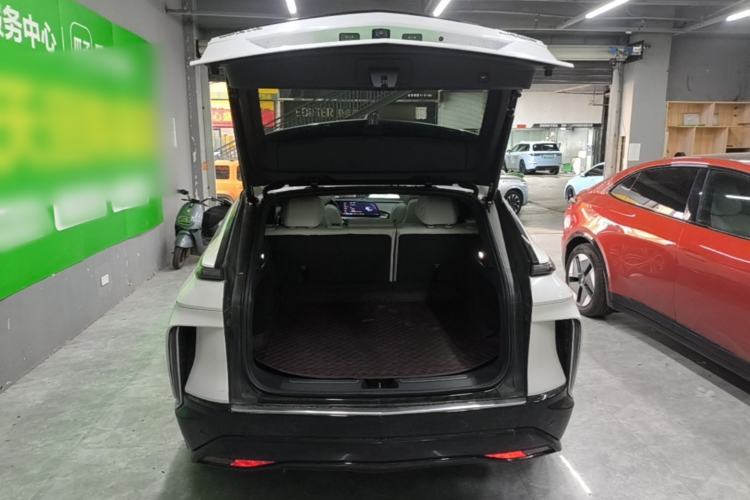 Used Cadillac LYRIQ 2024 Rear-Drive Standard Range Luxury Edition Trunk