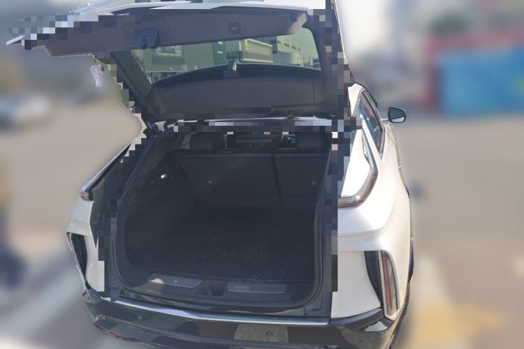 Used Cadillac LYRIQ 2024 Rear-Drive Standard Range Luxury Edition Trunk