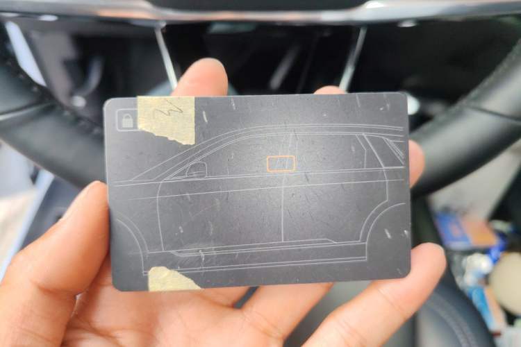 Used Cadillac LYRIQ 2024 Rear-Drive Standard Range Luxury Edition Vehicle Key