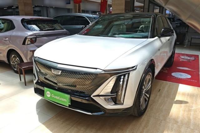 Used Cadillac LYRIQ 2024 Rear-Drive Standard Range Luxury Edition