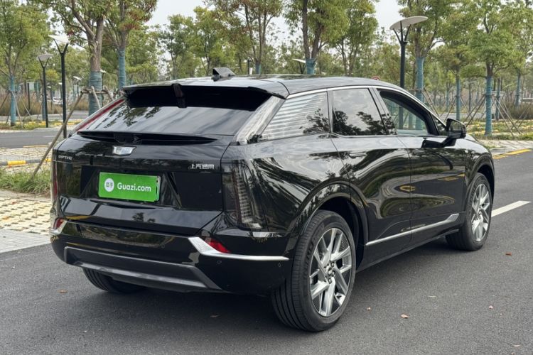 Used Cadillac OPTIQ 2024 Standard Range Version Exterior 4