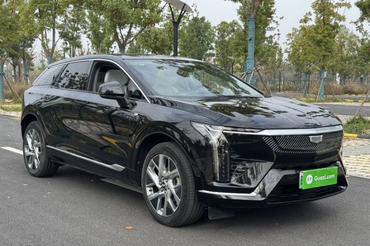 Used Cadillac OPTIQ 2024 Standard Range Version Exterior 6