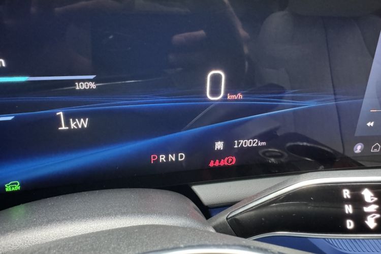 Used Cadillac OPTIQ 2024 Standard Range Version Odometer Close Up
