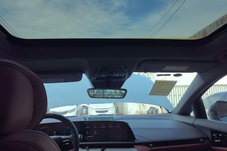 Used Cadillac OPTIQ 2024 Four-Wheel Drive Long-Range Version Headliner