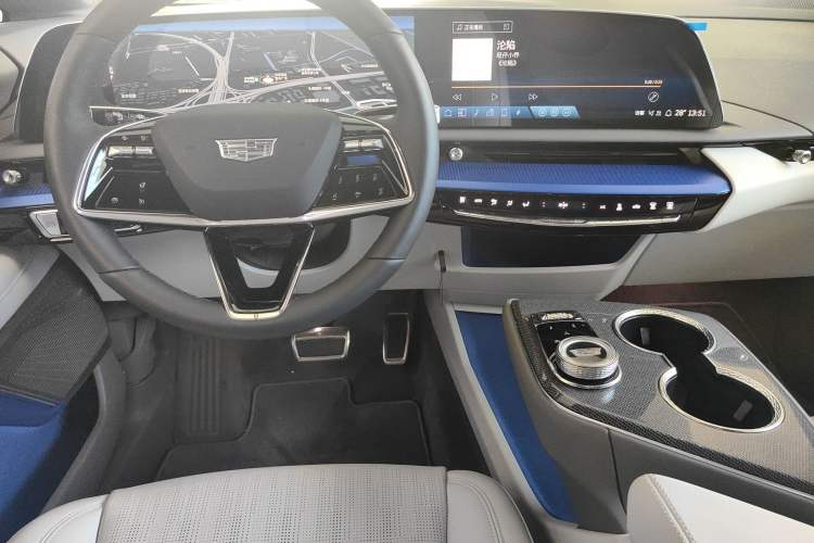 Used Cadillac OPTIQ 2024 Standard Range Version Interior 7
