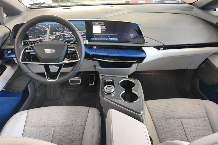 Used Cadillac OPTIQ 2024 Standard Range Version Interior 8