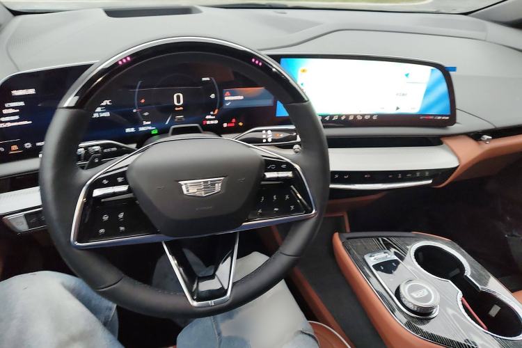 Used Cadillac OPTIQ 2024 Four-Wheel Drive Long-Range Version Interior 2
