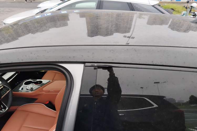 Used Cadillac OPTIQ 2024 Four-Wheel Drive Long-Range Version Roof