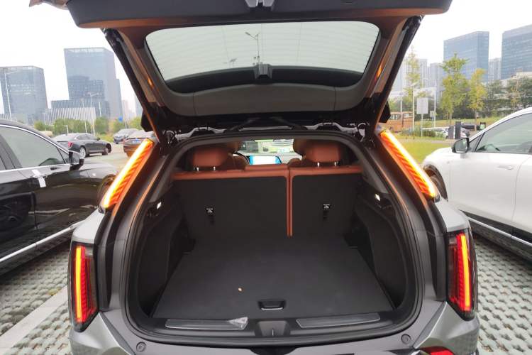 Used Cadillac OPTIQ 2024 Four-Wheel Drive Long-Range Version Trunk