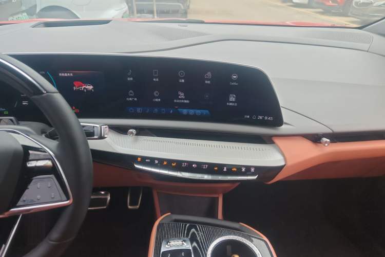 Used Cadillac OPTIQ 2024 Four-Wheel Drive Long-Range Version Audio And AC Panel
