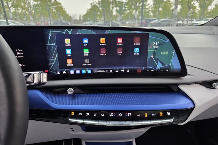 Used Cadillac OPTIQ 2024 Standard Range Version Audio And AC Panel