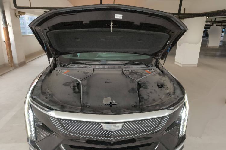 Used Cadillac OPTIQ 2024 Standard Range Version Engine Bay