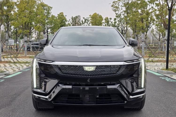 Used Cadillac OPTIQ 2024 Standard Range Version Exterior 1