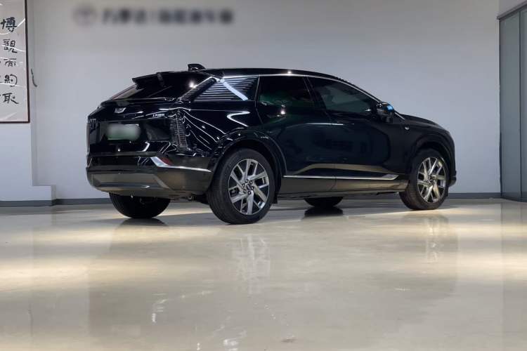 Used Cadillac OPTIQ 2024 Standard Range Version Exterior 10