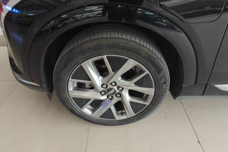 Used Cadillac OPTIQ 2024 Standard Range Version Exterior 12