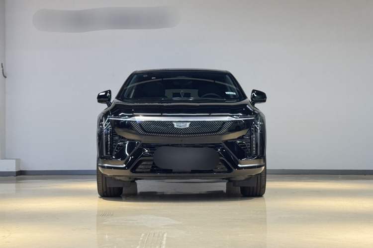 Used Cadillac OPTIQ 2024 Standard Range Version Exterior 2