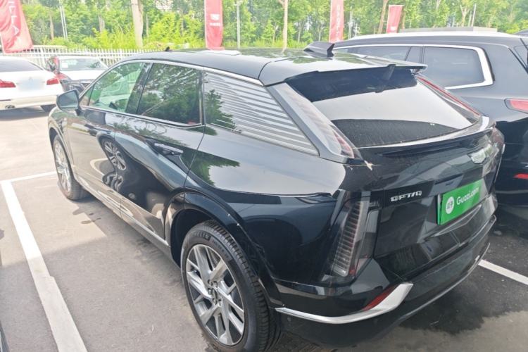 Used Cadillac OPTIQ 2024 Standard Range Version Exterior 2