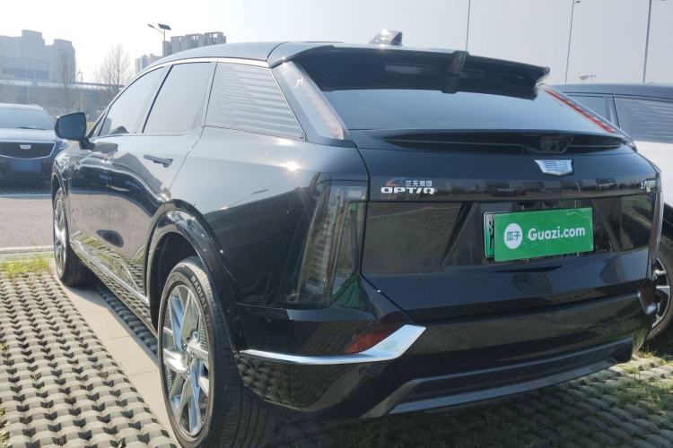 Used Cadillac OPTIQ 2024 Standard Range Version Exterior 2