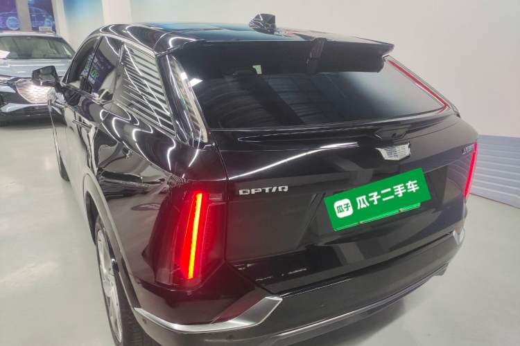 Used Cadillac OPTIQ 2024 Standard Range Version Exterior 2
