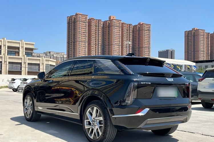 Used Cadillac OPTIQ 2024 Standard Range Version Exterior 3