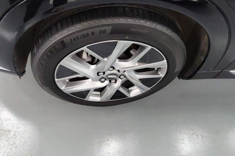 Used Cadillac OPTIQ 2024 Standard Range Version Exterior 4