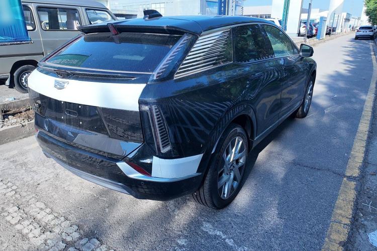 Used Cadillac OPTIQ 2024 Standard Range Version Exterior 5