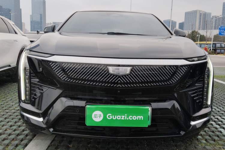 Used Cadillac OPTIQ 2024 Standard Range Version Front