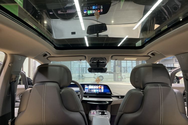Used Cadillac OPTIQ 2024 Standard Range Version Headliner