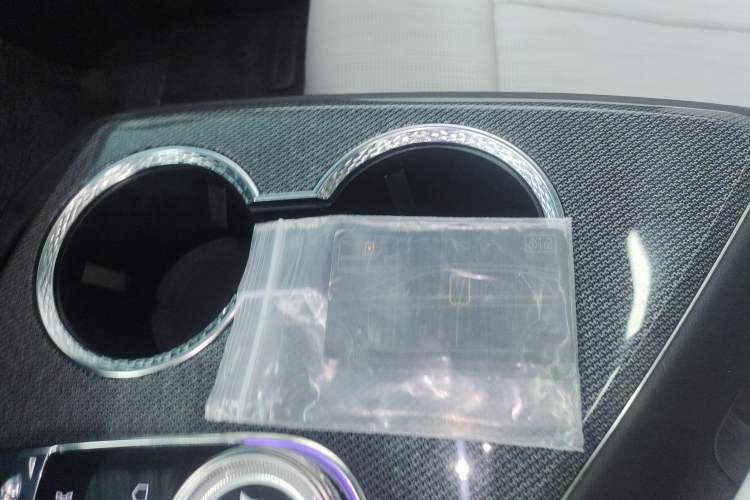 Used Cadillac OPTIQ 2024 Standard Range Version Interior 1
