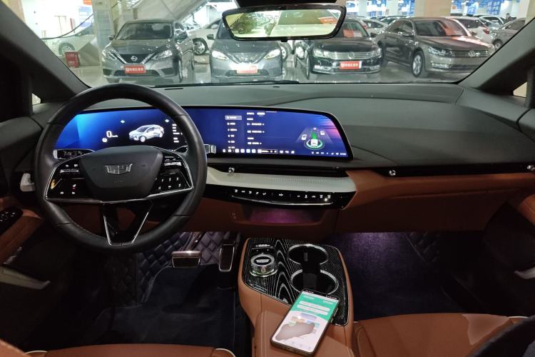 Used Cadillac OPTIQ 2024 Standard Range Version Interior 2