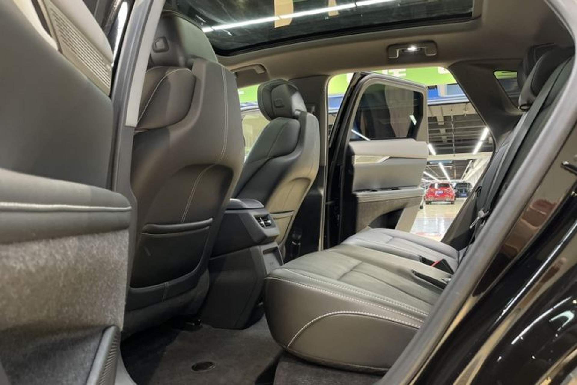Used Cadillac OPTIQ 2024 Standard Range Version Interior 5