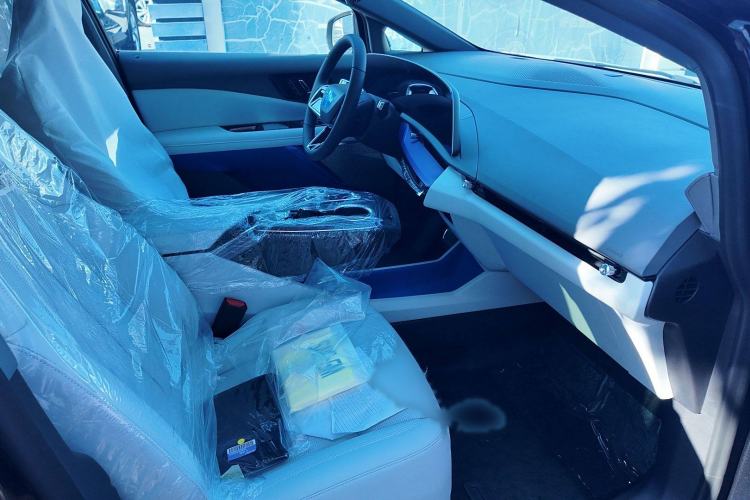 Used Cadillac OPTIQ 2024 Standard Range Version Interior 7