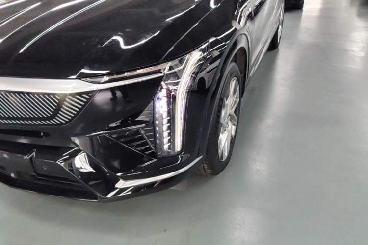 Used Cadillac OPTIQ 2024 Standard Range Version Left Front Headlight