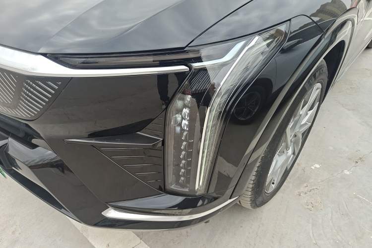Used Cadillac OPTIQ 2024 Standard Range Version Left Front Headlight