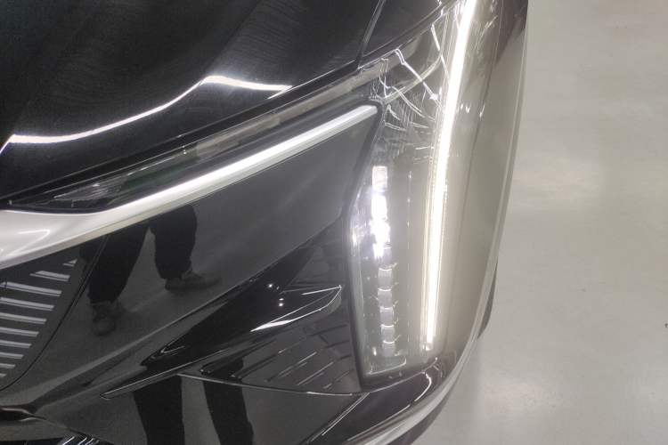 Used Cadillac OPTIQ 2024 Standard Range Version Left Front Headlight
