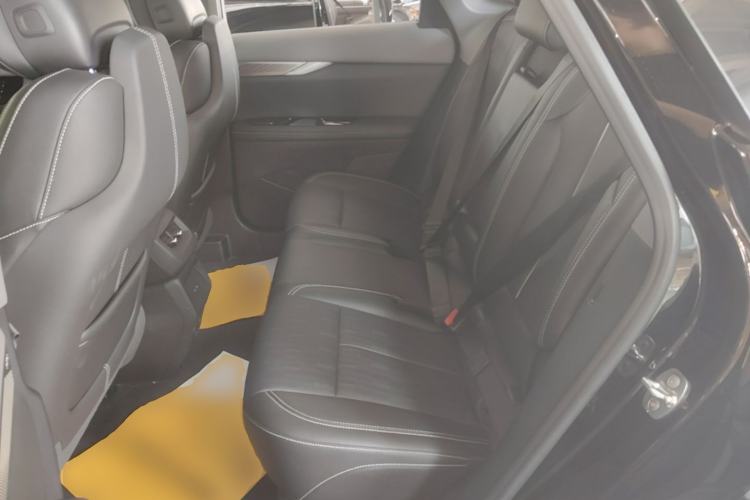 Used Cadillac OPTIQ 2024 Standard Range Version Left Rear Seat