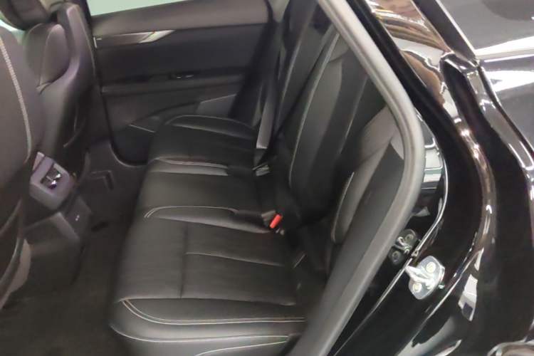 Used Cadillac OPTIQ 2024 Standard Range Version Left Rear Seat