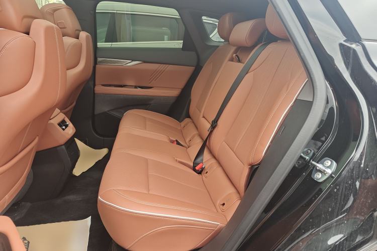Used Cadillac OPTIQ 2024 Standard Range Version Left Rear Seat