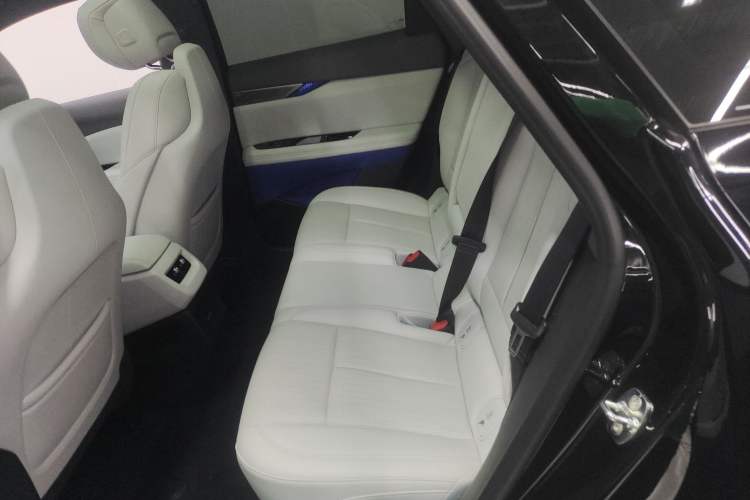 Used Cadillac OPTIQ 2024 Standard Range Version Left Rear Seat