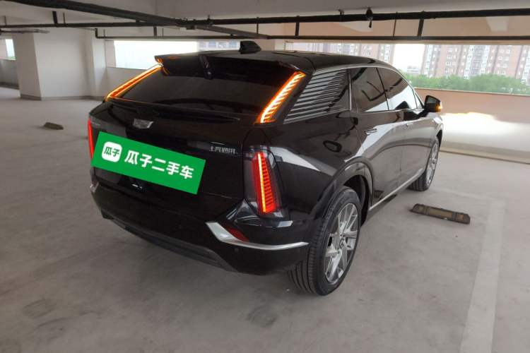 Used Cadillac OPTIQ 2024 Standard Range Version Rear Right 45 Deg