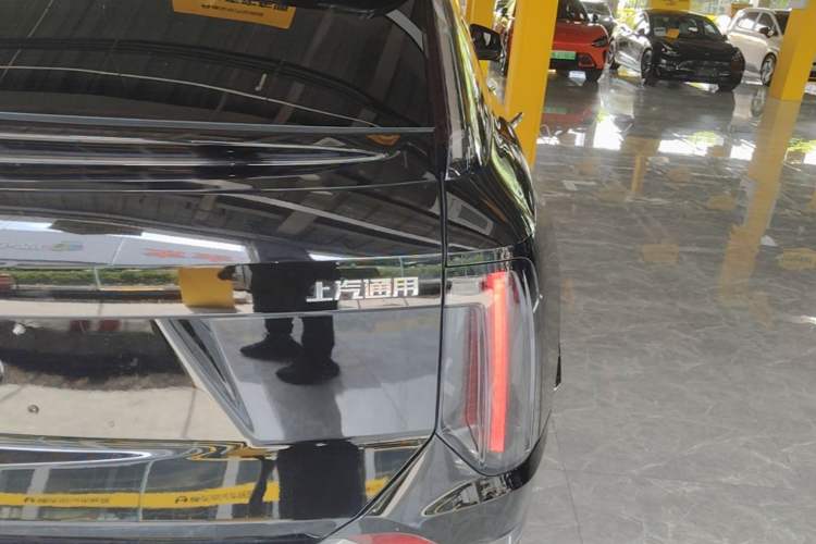 Used Cadillac OPTIQ 2024 Standard Range Version Right Rear Taillight