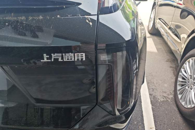 Used Cadillac OPTIQ 2024 Standard Range Version Right Rear Taillight