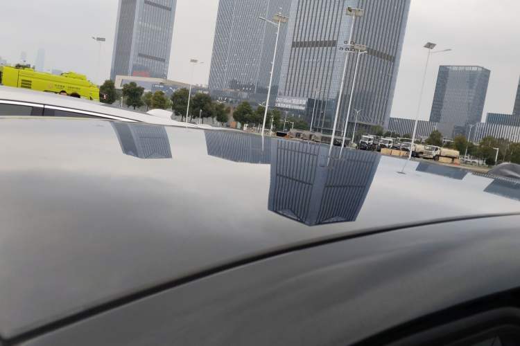 Used Cadillac OPTIQ 2024 Standard Range Version Roof