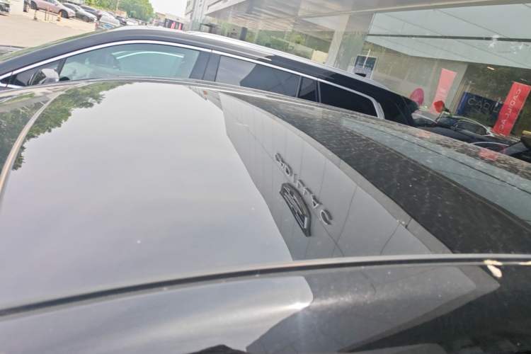 Used Cadillac OPTIQ 2024 Standard Range Version Roof
