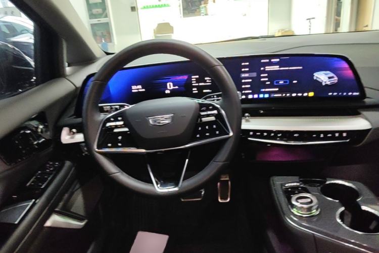 Used Cadillac OPTIQ 2024 Standard Range Version Steering Wheel