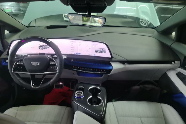 Used Cadillac OPTIQ 2024 Four-Wheel Drive Long-Range Version Center Console